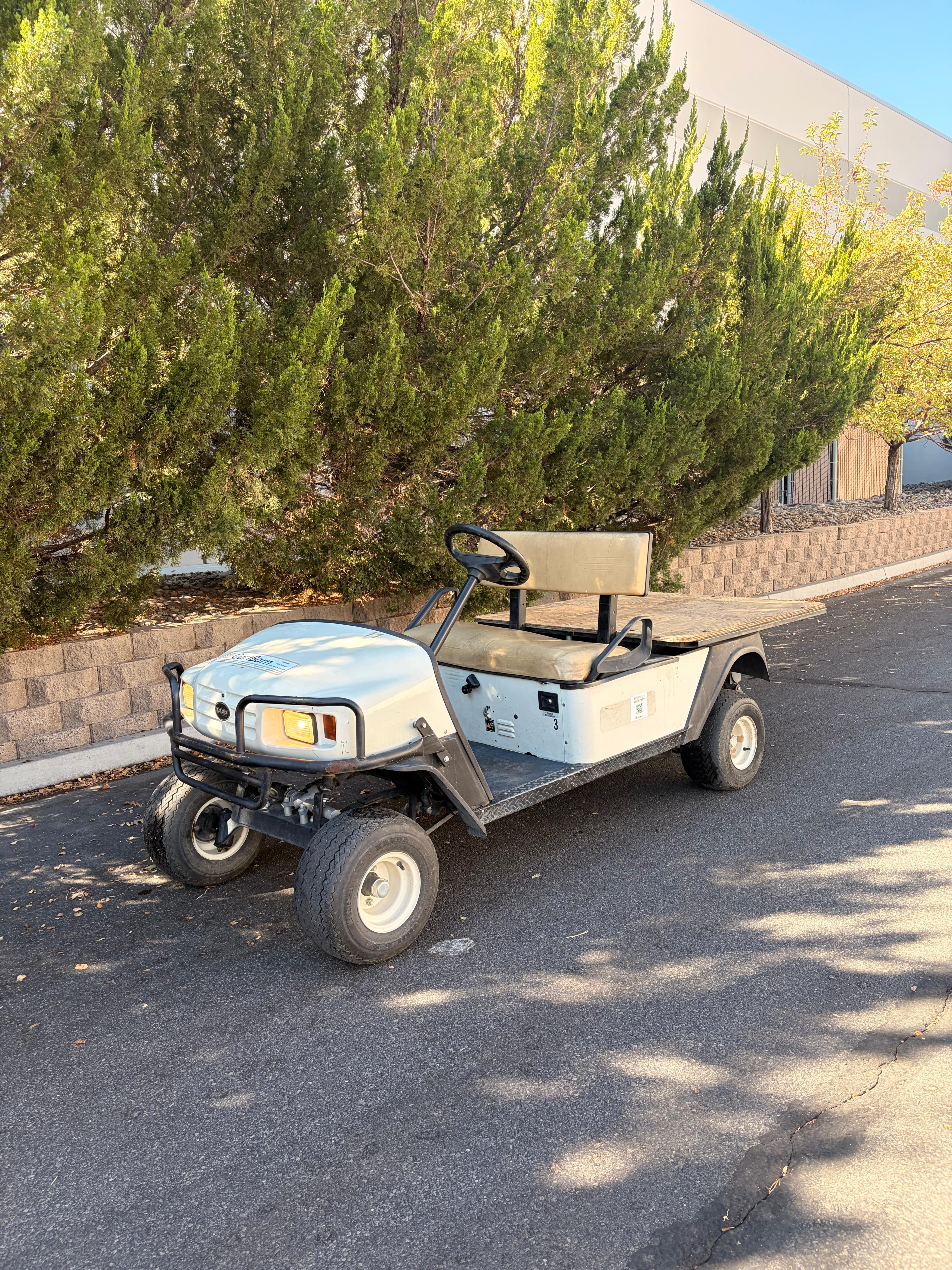 E-Z-GO ST400