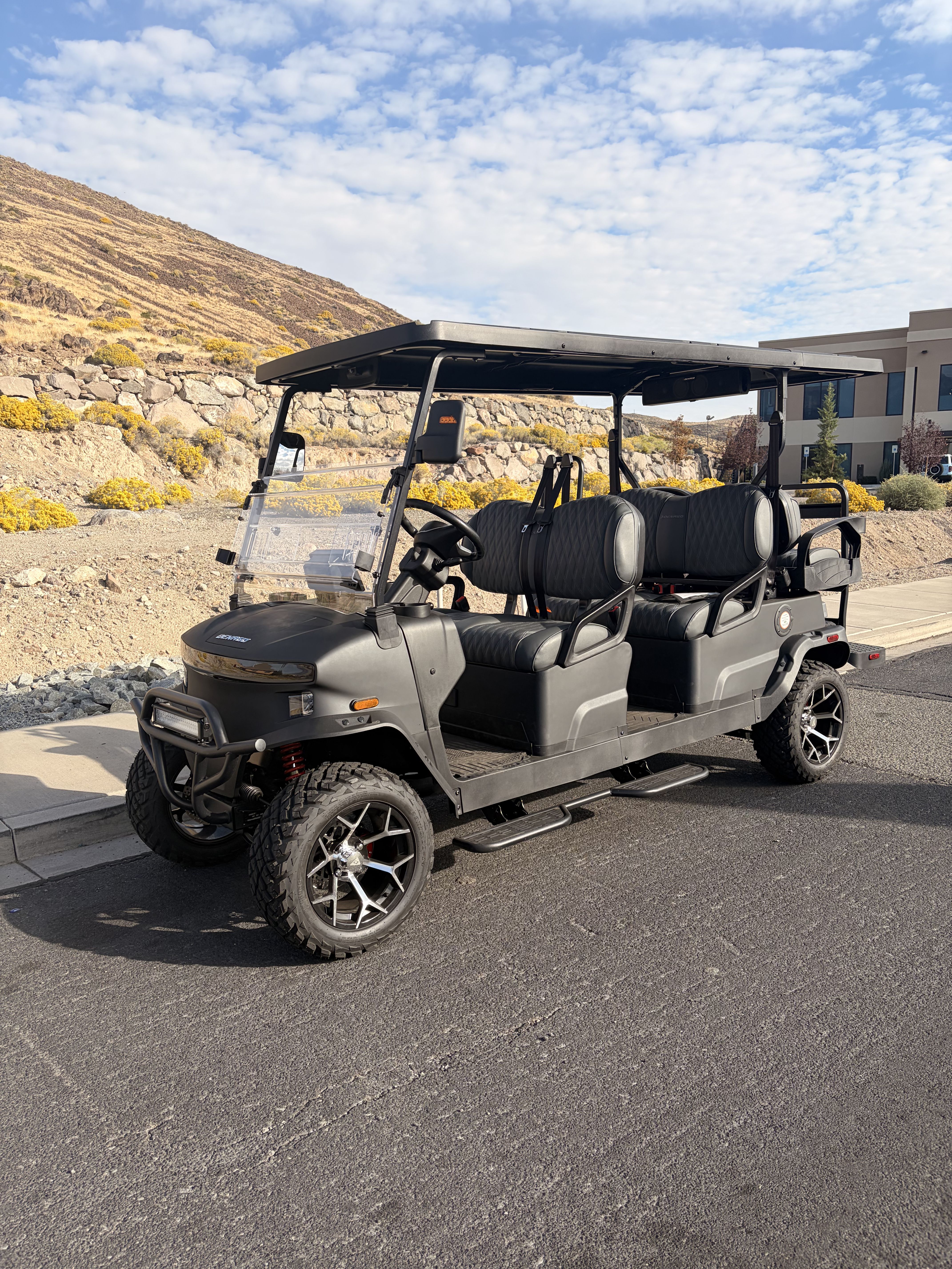 Denago EV Rover XL6